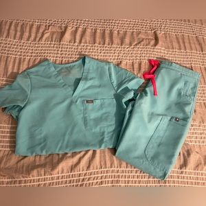 FIGS scrubs complete set